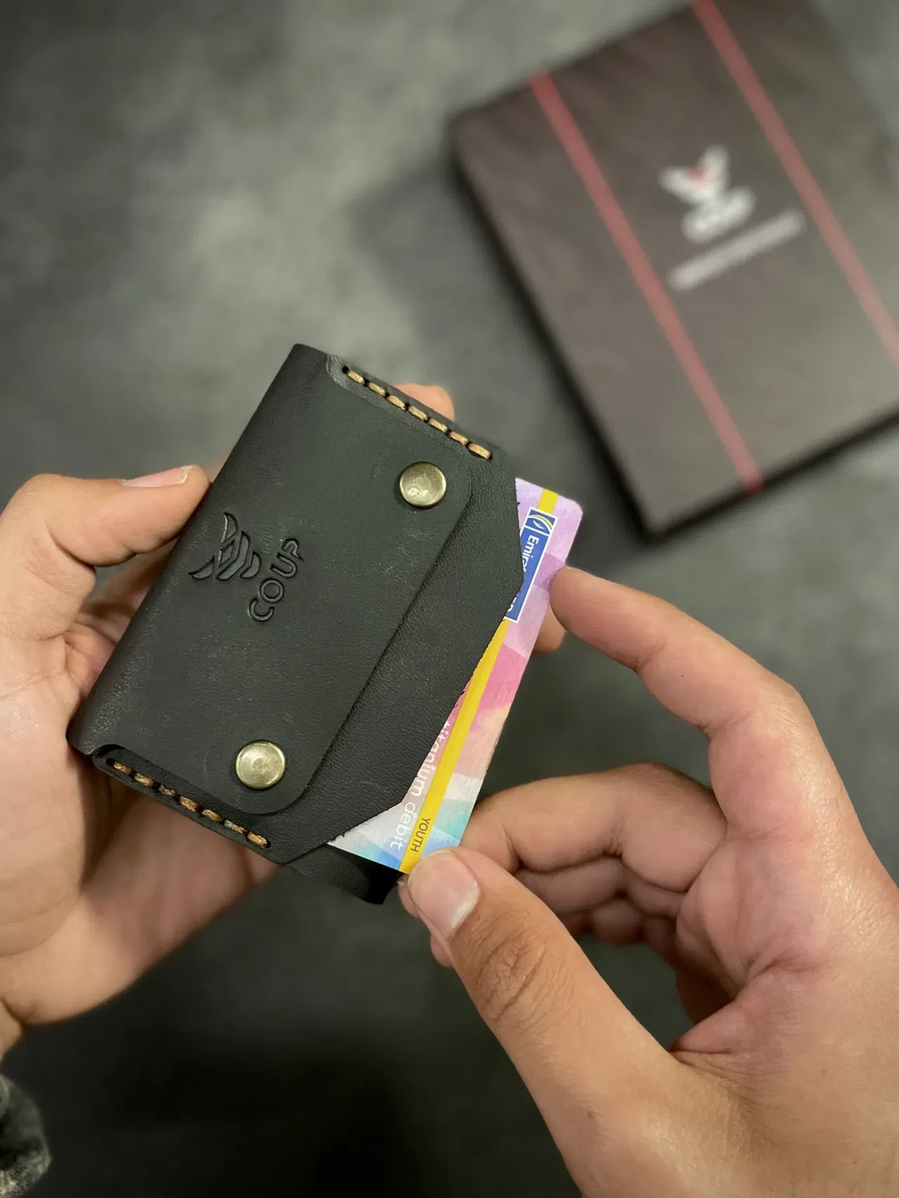 Retro Wallet - Cow-Pull Up Leathter
