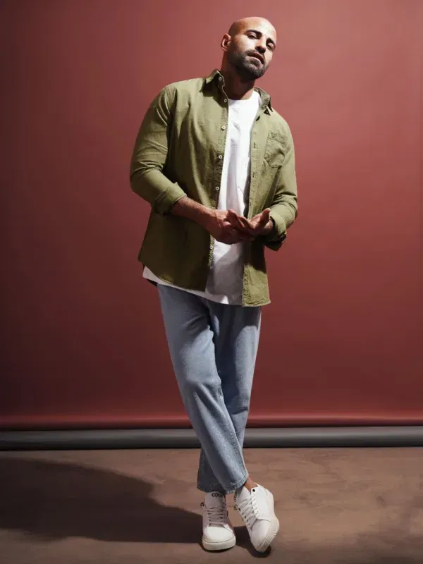 Summer Collection - Men’S Regular Fit Embroidery Detailed Shirt